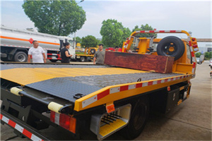 京口附近拖车电话号码服务