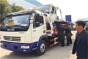 京口汽车道路救援拖车价格